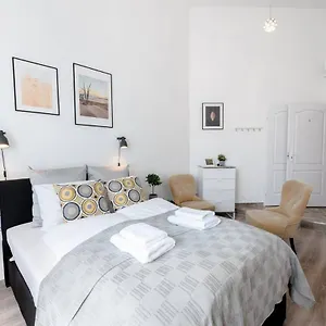https://new-a-c-studio-with-view-of-the-synagogue.inbudapesthotels.com